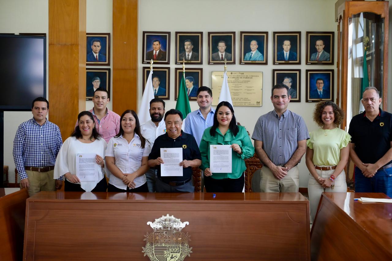 Firma Ayuntamiento de Córdoba el convenio “Rutas Mágicas de Color”